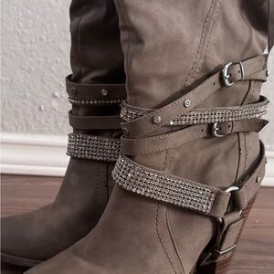 Source Unknown Women's Brown Heeled Boots with Rhinestone Straps